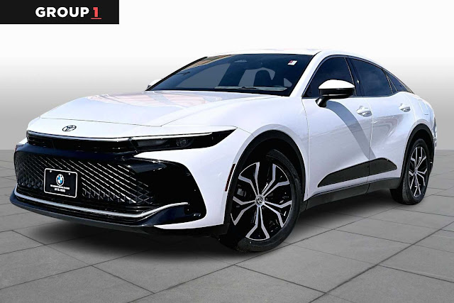 2023 Toyota Crown XLE