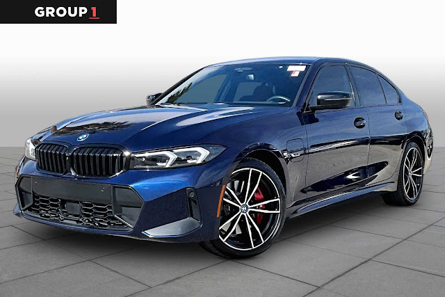 2023 BMW 330e xDrive 330e xDrive