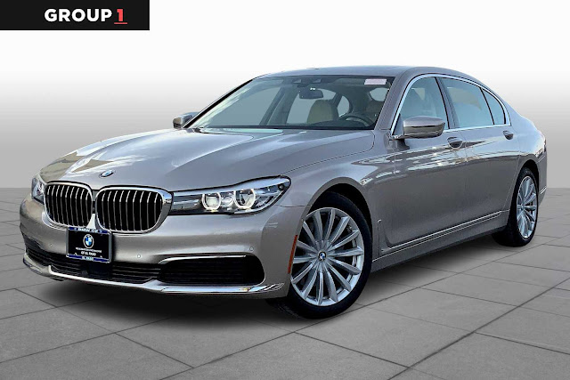 2019 BMW 740i 740i