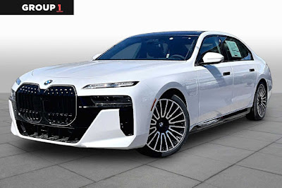 2026 BMW 750e xDrive